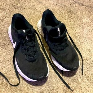 Men Nike Shoes- 10.5